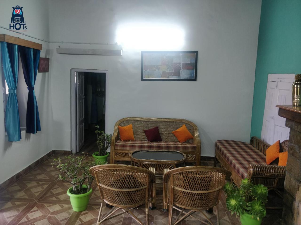 Hots Nainital Hostel Patwa Dunga Buitenkant foto